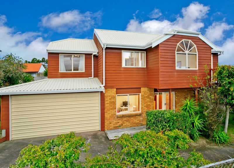 2/85 Ocean View Road, Hillcrest, Auckland - Carousel 1