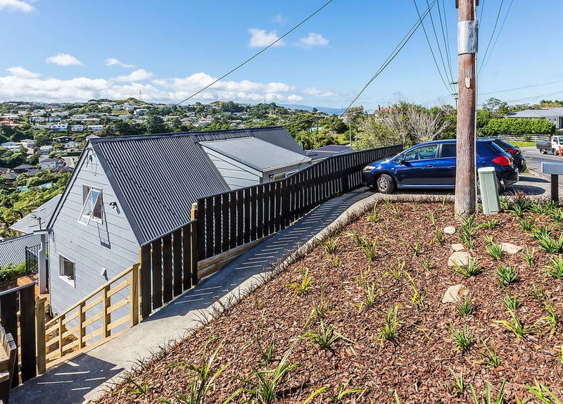 113 Ruskin Road, Newlands, Wellington - Carousel 1