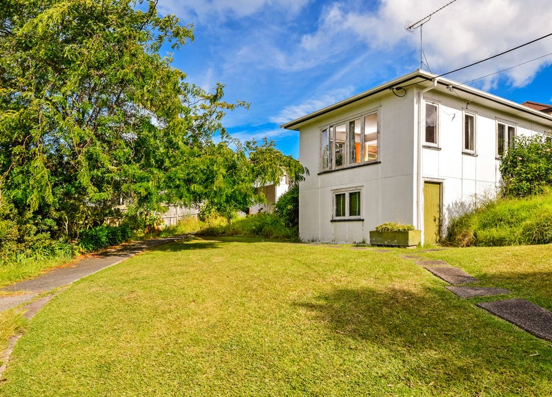 83 Castor Bay Road, Castor Bay, Auckland - Carousel 1