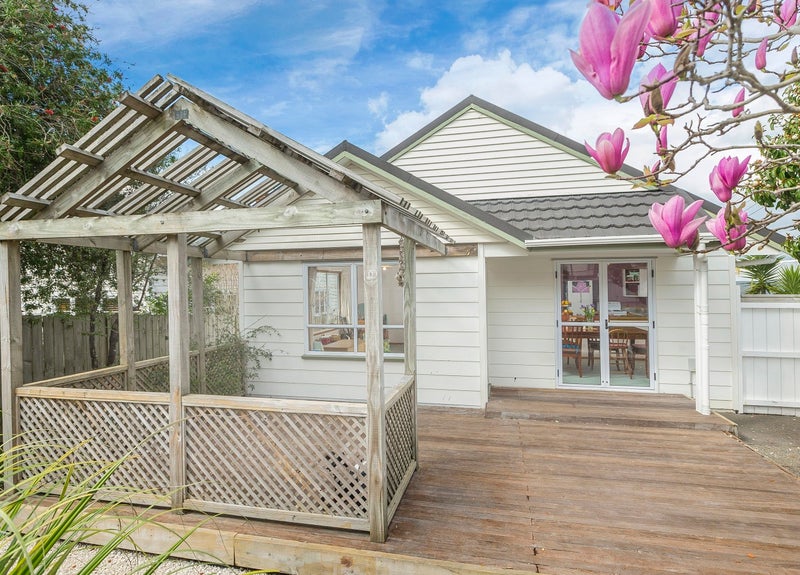 1/30 William Bond Street, Stanley Point, Auckland - Carousel 1