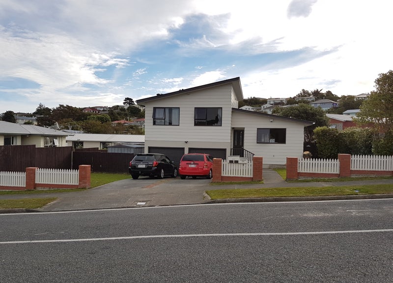 47 Conclusion Street, Ascot Park, Porirua - Carousel 1