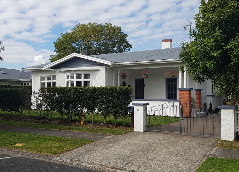 23 Argyle Street, Hamilton East, Hamilton - Carousel 1
