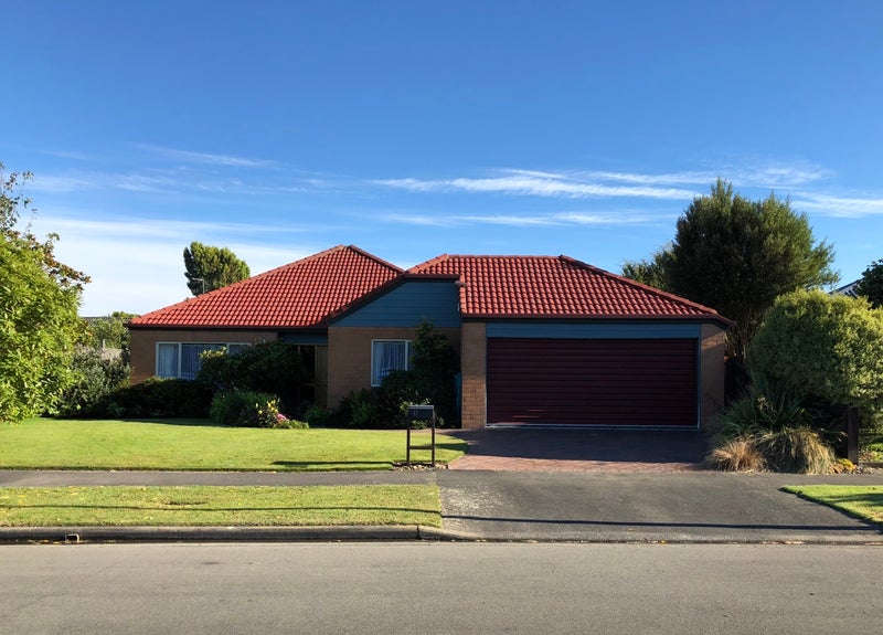 12 Beauford Place, Parklands, Christchurch - Carousel 1