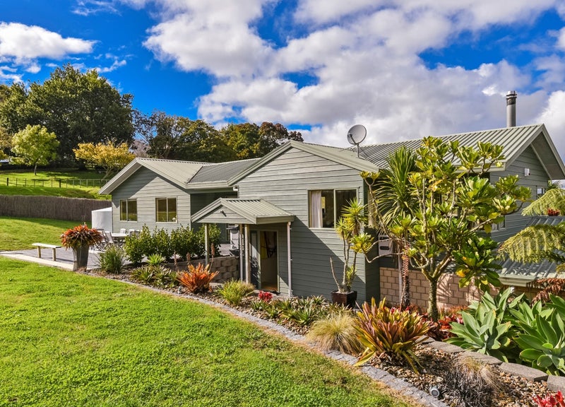 15 Brookdale Road, Albany - Carousel 1