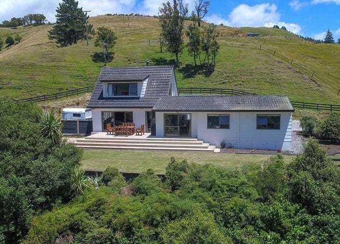 201 Forest Road, Taupo - Carousel 1
