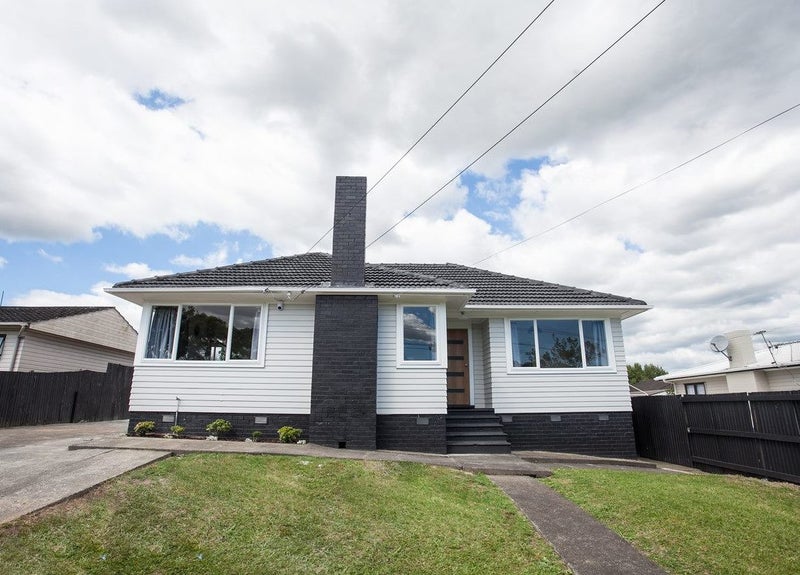 7 Hills Road, Otara, Auckland - Carousel 1