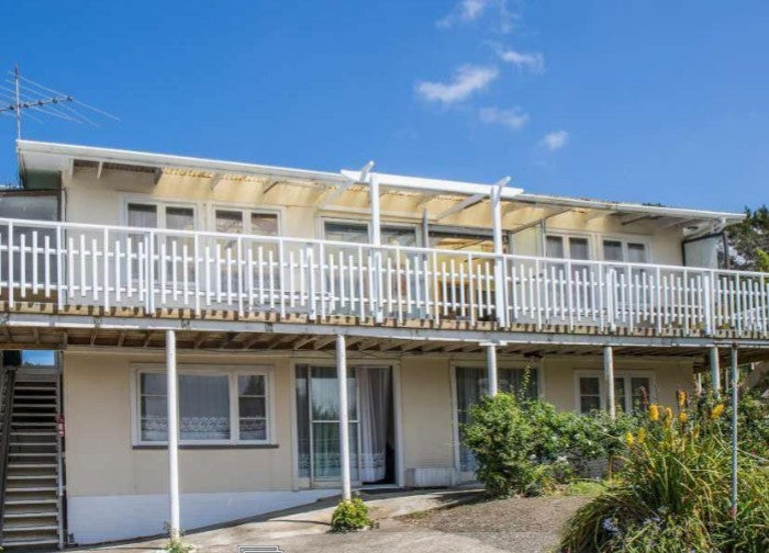 11 Padget Lane, Tinopai - Carousel 1