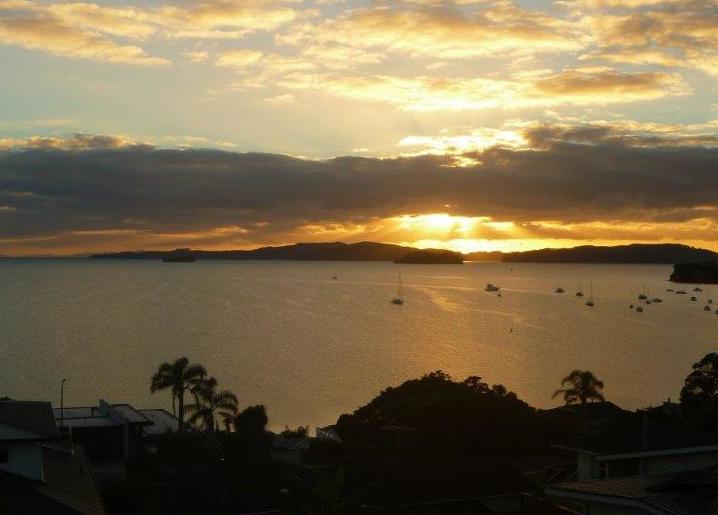 9 The Nook, Algies Bay, Warkworth - Carousel 1