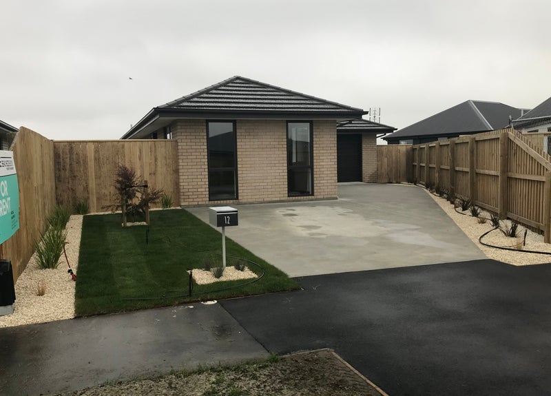 12 Luxembourg Crescent, Halswell, Christchurch - Carousel 1