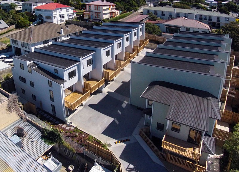 11/11 Gordon Place, Newtown, Wellington - Carousel 1