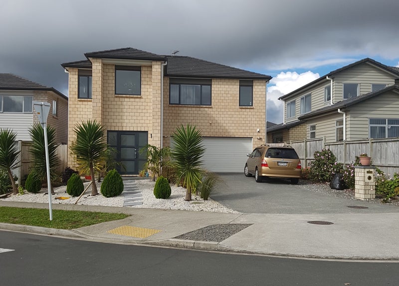 14 Aster Place, Flat Bush, Auckland - Carousel 1