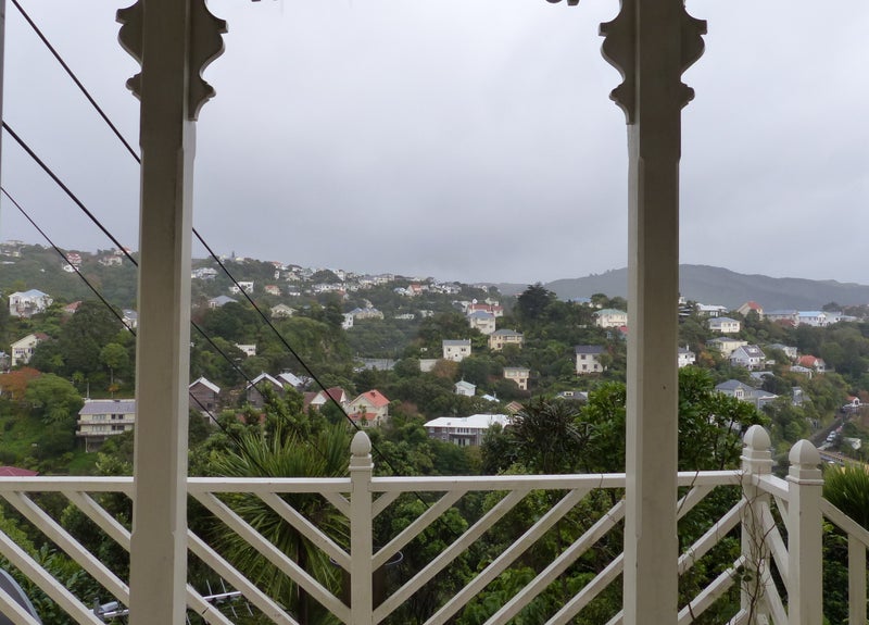 49 Fairview Crescent, Kelburn, Wellington - Carousel 1