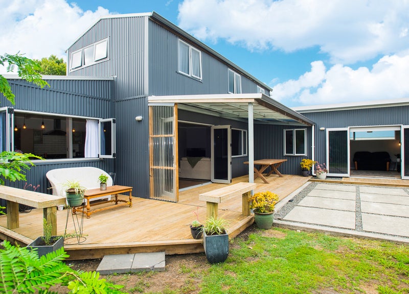 2A TURENNE STREET, Inner Kaiti, Gisborne - Carousel 1