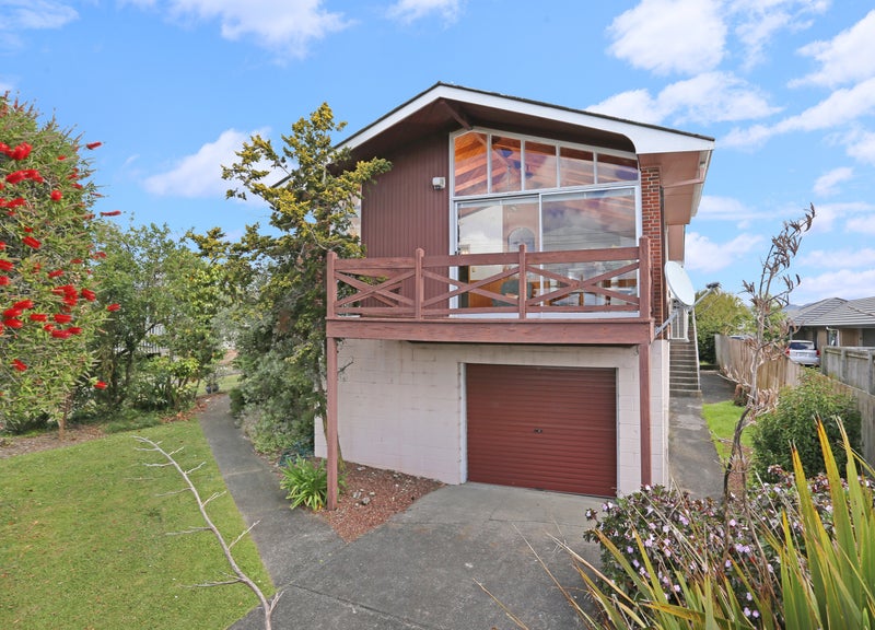 99 Sunnyside Road, Sunnyvale, Auckland - Carousel 1