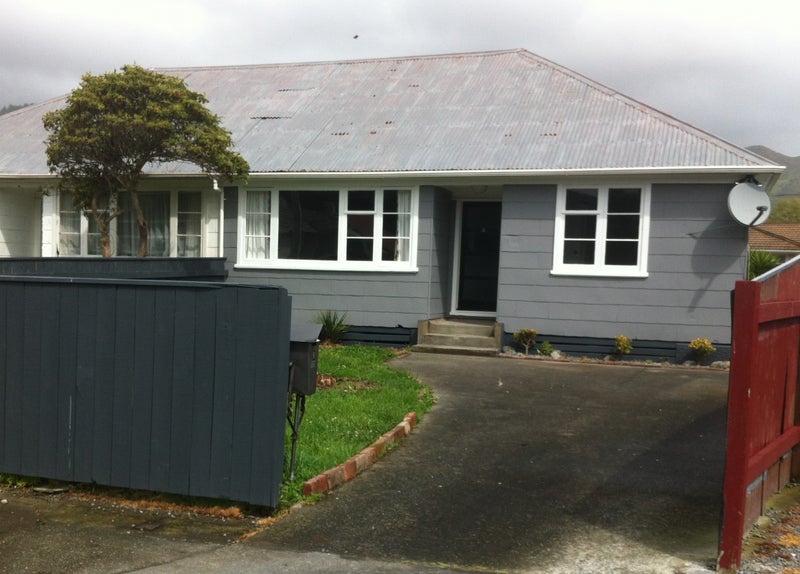 6 Harris Street, Naenae, Lower Hutt - Carousel 1