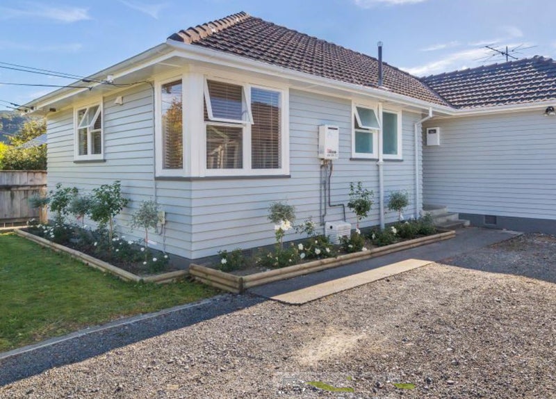 70 Thackeray Street, Trentham, Upper Hutt - Carousel 1