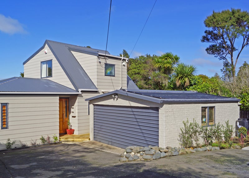 763 Scenic Drive, Henderson Valley, Auckland - Carousel 1