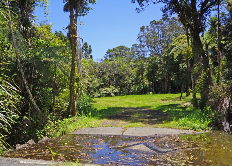 153 Stoney Creek Drive, Waitākere, Auckland - Carousel 1