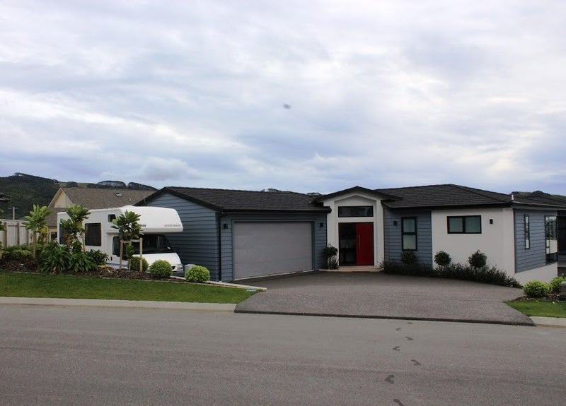 3 Sue Dow Lane, Aotea, Porirua - Carousel 1