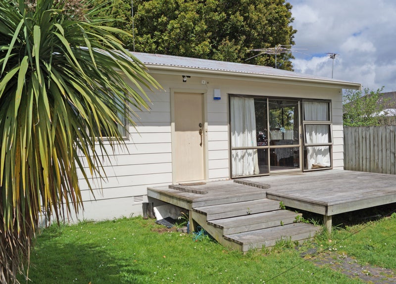 1/11 Ranui Station Road, Ranui, Auckland - Carousel 1