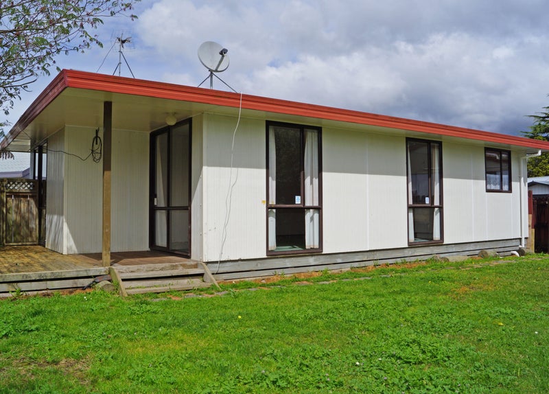 3/7 Ireland Place, Ranui, Auckland - Carousel 1