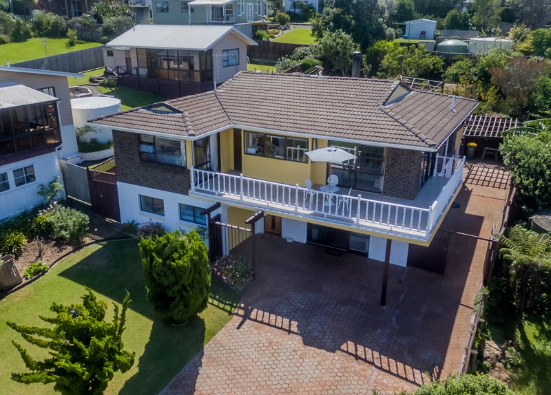 66 SHAKESPEAR RD, Army Bay, Whangaparaoa - Carousel 1