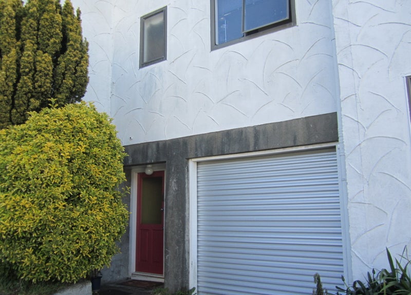 6/29 Main Road, Tawa, Wellington - Carousel 1