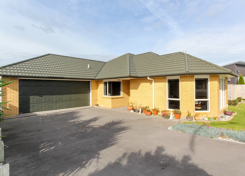 18 Horizon Heights, Whalers Gate, New Plymouth - Carousel 1