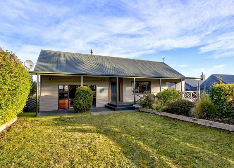 3 Poplar Drive, Kelvin Heights, Queenstown - Carousel 1