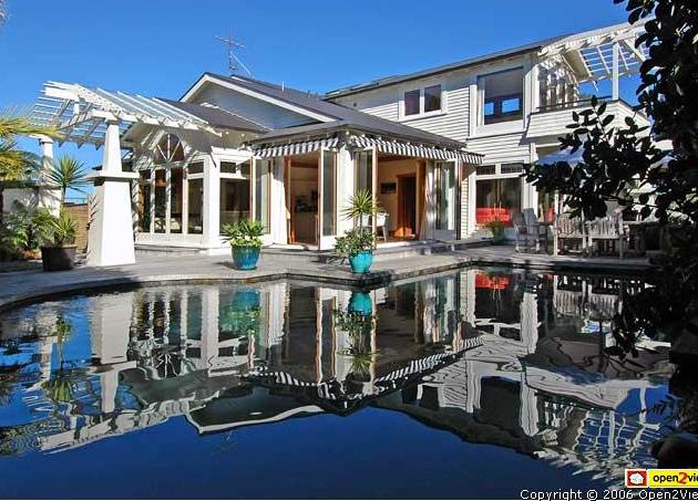 5 Palmerston Road, Birkenhead, Auckland - Carousel 1