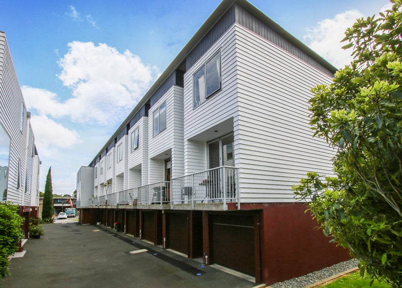 8/24 Westmoreland St West, Grey Lynn, Auckland - Carousel 1