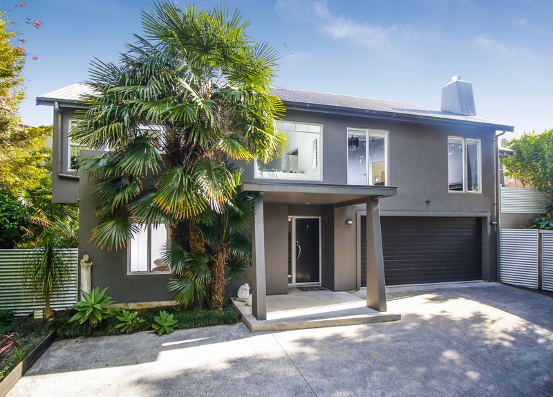 41 Raymond Terrace, Northcote, Auckland - Carousel 1