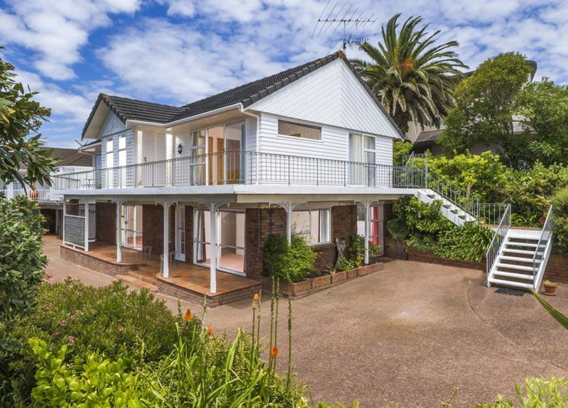 1/45 Rothesay Bay Road, Rothesay Bay, Auckland - Carousel 1
