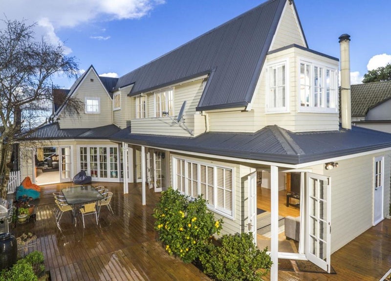 128 Beach Road, Castor Bay, Auckland - Carousel 1