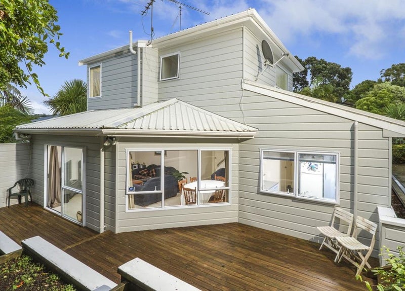 2/20 Sunrise Avenue, Mairangi Bay, Auckland - Carousel 1