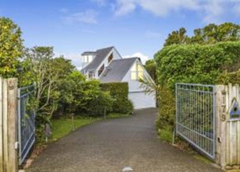 179 Beach Road, Castor Bay, Auckland - Carousel 1