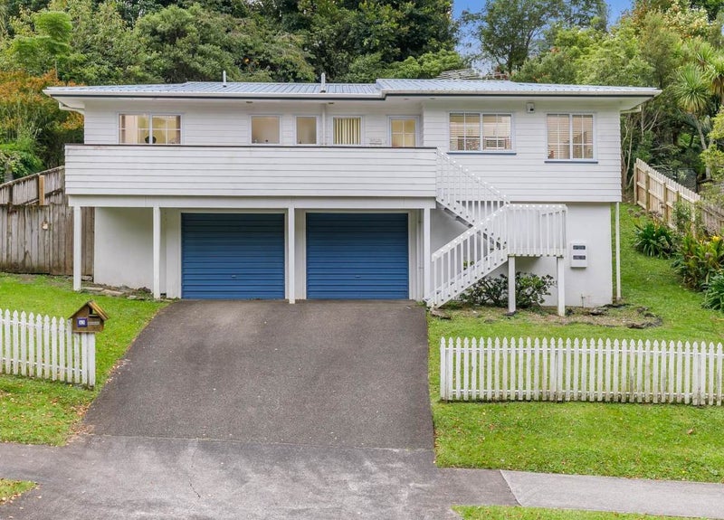 43 Topliss Drive, Northcross, Auckland - Carousel 1