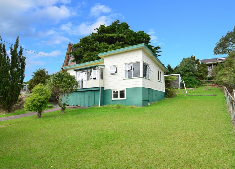 12 Otanerua Road, Hatfields Beach, Orewa - Carousel 1