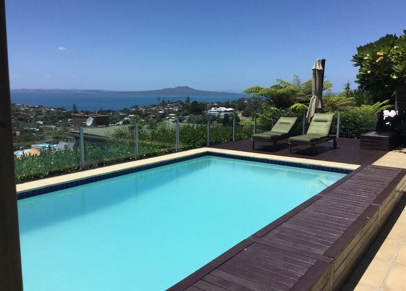3 Shearwater Rise, Rothesay Bay, Auckland - Carousel 1