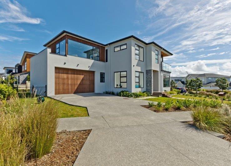 8 Islet Road, Long Bay, Auckland - Carousel 1