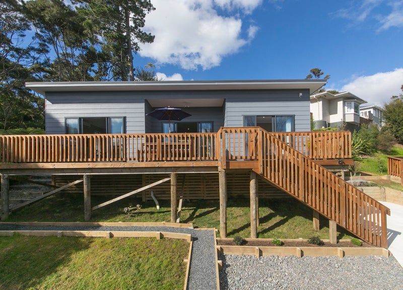 518C West Coast Road, Oratia, Auckland - Carousel 1