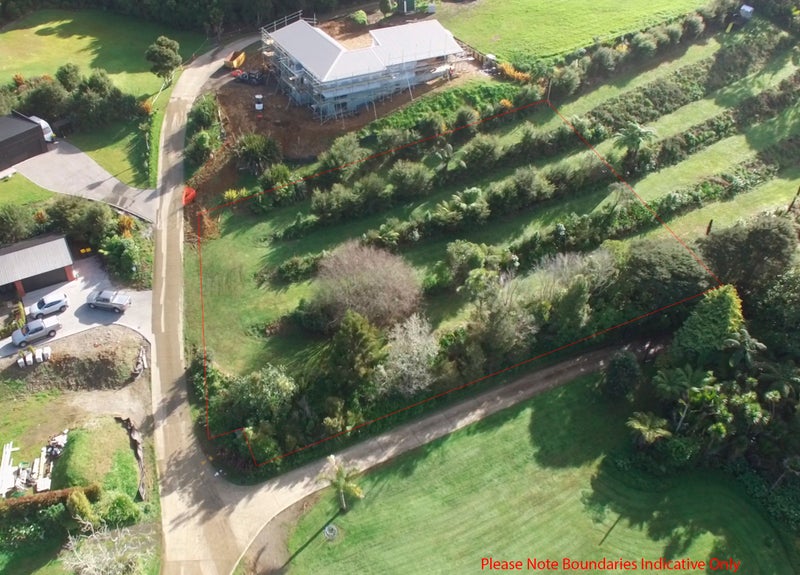 323E Huia Road, Titirangi, Auckland - Carousel 1