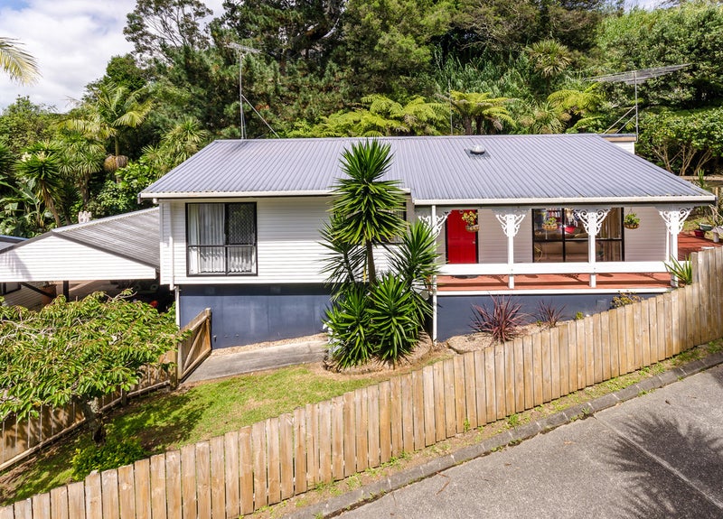 1/8 Heatherleigh Rise, Northcross, Auckland - Carousel 1