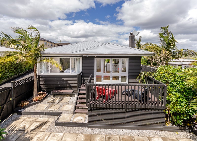 1/4 Spencer Road, Pinehill, Auckland - Carousel 1