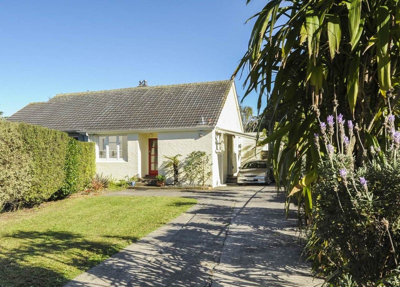 677 New North Road, Morningside, Auckland - Carousel 1