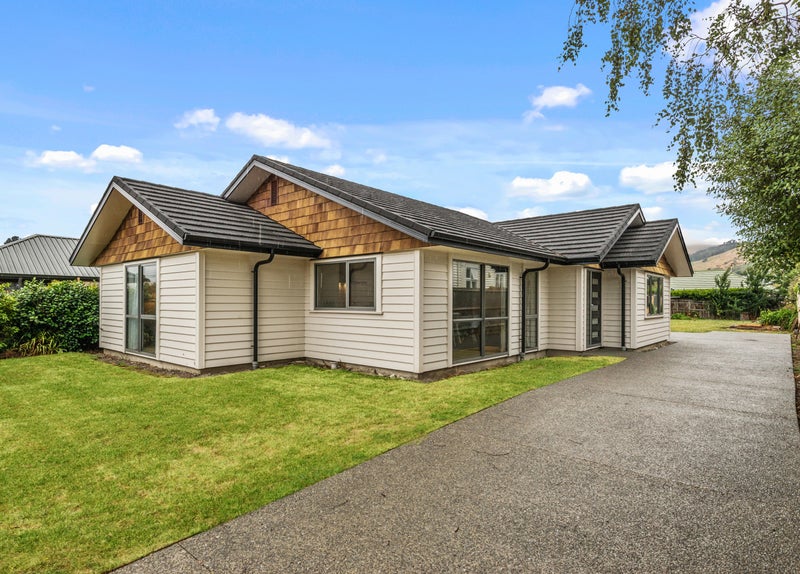 64 Malcolm Avenue, Beckenham, Christchurch - Carousel 1