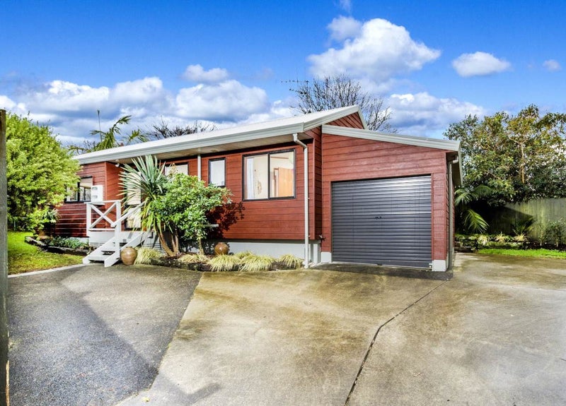 2/10 Corric Hill, Torbay, Auckland - Carousel 1