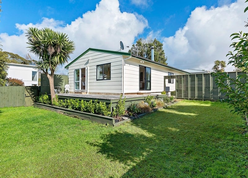 2/106 Seymour Road, Sunnyvale, Auckland - Carousel 1