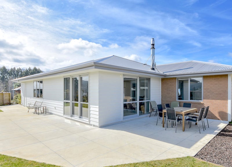 56 Grandvista Drive, Green Island, Dunedin - Carousel 1