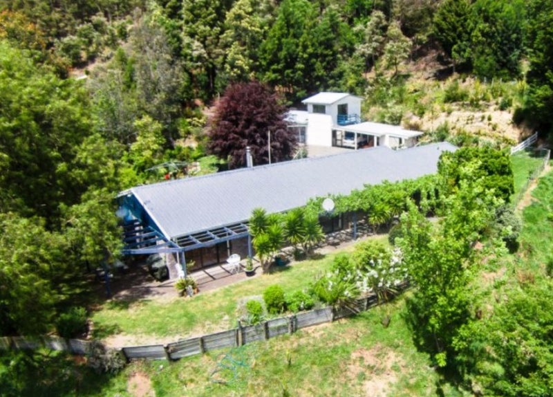 30 State Highway 30, Te Teko, Whakatāne - Carousel 1